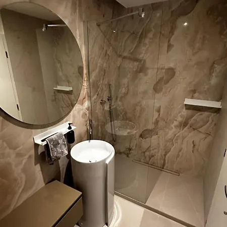 Apartment Luxury Penthouse At The Historical Centre With Free Parking Bratislava
